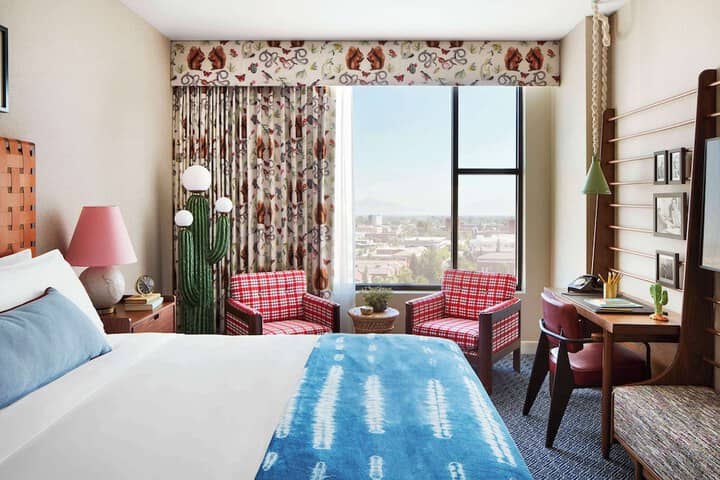 Room 33 of 103
